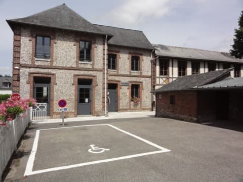 Élagueur Baons-le-Comte