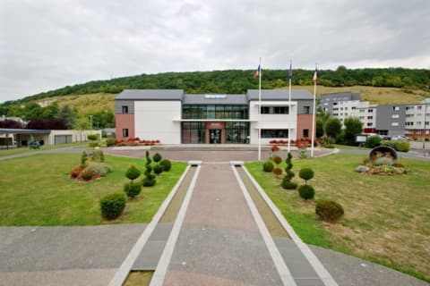 Élagueur Saint-Léger-du-Bourg-Denis