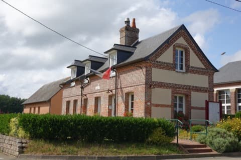 Élagueur Ventes-Saint-Rémy